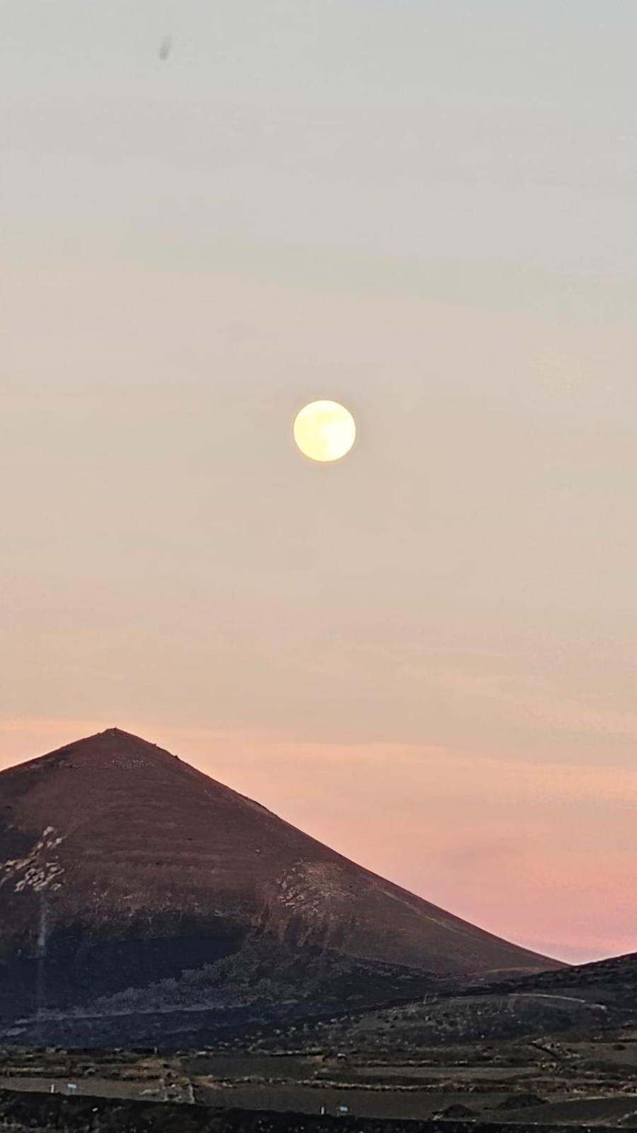Tranquilidad Entre Volcanes Uga Екстериор снимка